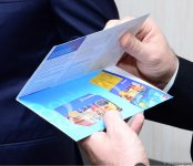 Nazir: “Diqlas” ticarət mərkəzində yanğından zərər çəkmiş 57 sahibkar maliyyə yardımı alıb (FOTO)
