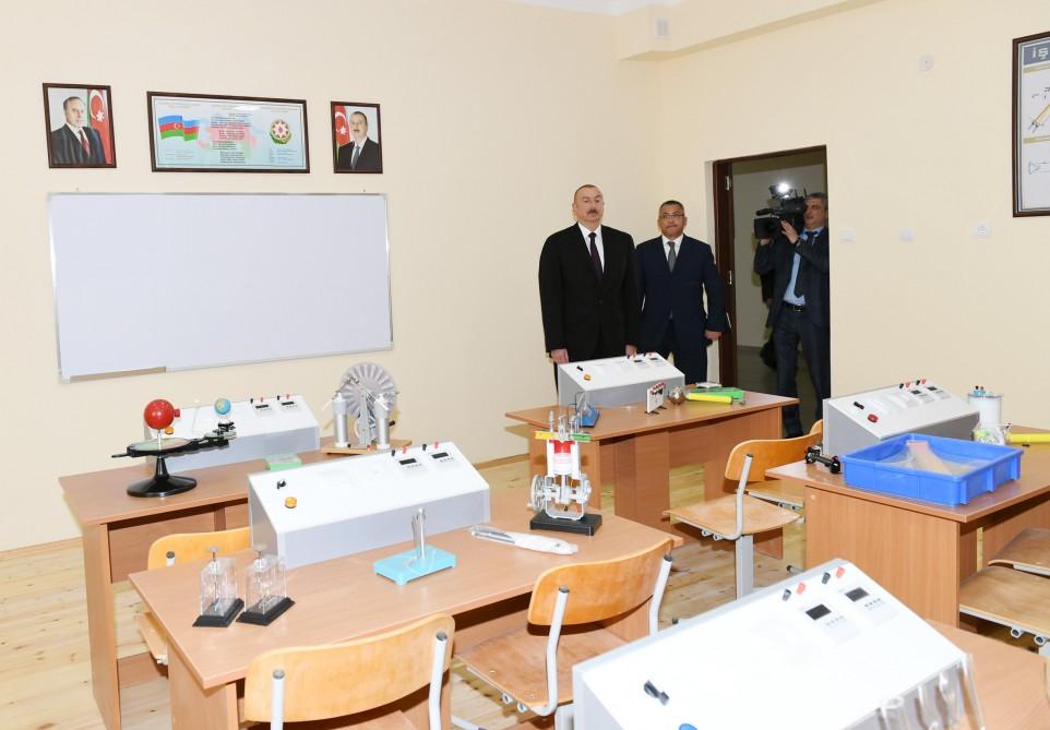 Prezident İlham Əliyev Kürdəxanıda məcburi köçkün ailələri üçün yeni yaşayış kompleksinin açılışında iştirak edib (FOTO) (YENİLƏNİB 3)