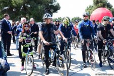 “Az avtomobil, çox həyat” devizi altında veloyürüş keçirilib (FOTO)