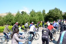 “Az avtomobil, çox həyat” devizi altında veloyürüş keçirilib (FOTO)