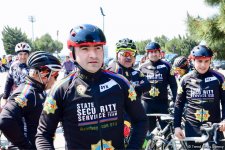 “Az avtomobil, çox həyat” devizi altında veloyürüş keçirilib (FOTO)