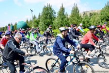 “Az avtomobil, çox həyat” devizi altında veloyürüş keçirilib (FOTO)