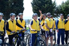 “Az avtomobil, çox həyat” devizi altında veloyürüş keçirilib (FOTO)