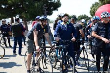 “Az avtomobil, çox həyat” devizi altında veloyürüş keçirilib (FOTO)