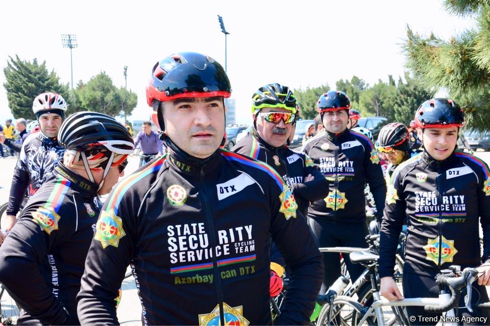 “Az avtomobil, çox həyat” devizi altında veloyürüş keçirilib (FOTO)