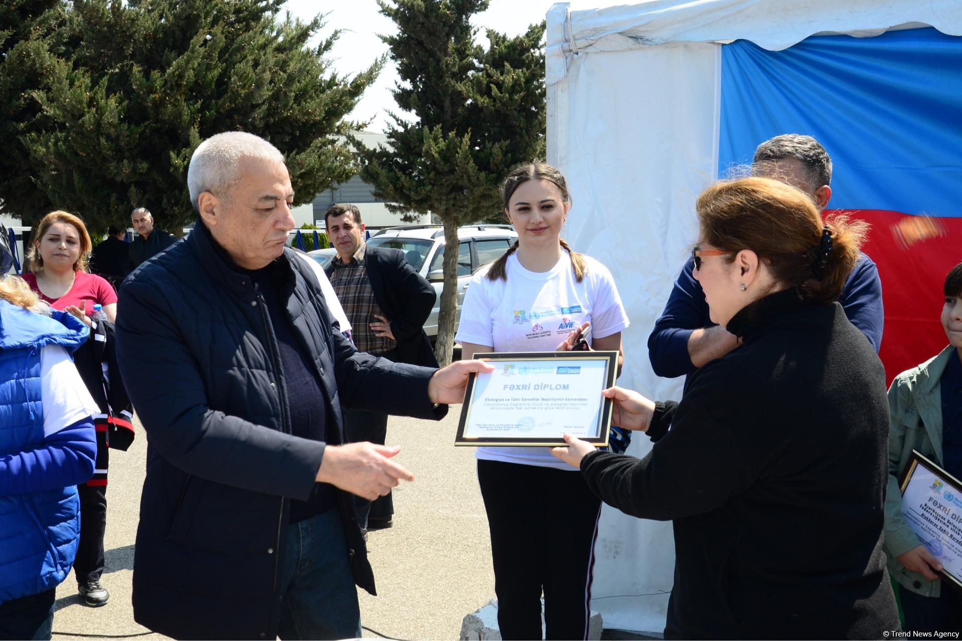 “Az avtomobil, çox həyat” devizi altında veloyürüş keçirilib (FOTO)