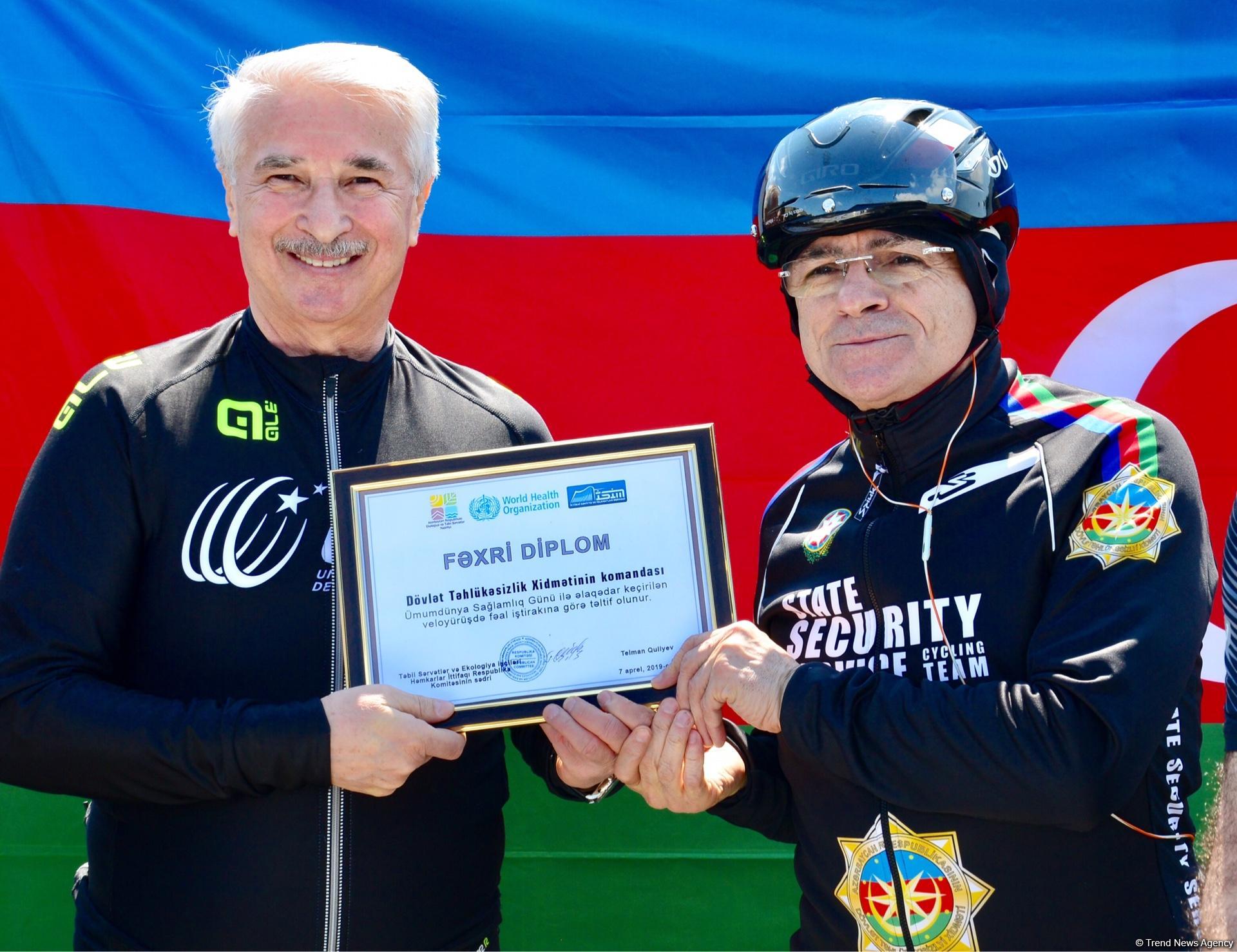 “Az avtomobil, çox həyat” devizi altında veloyürüş keçirilib (FOTO)