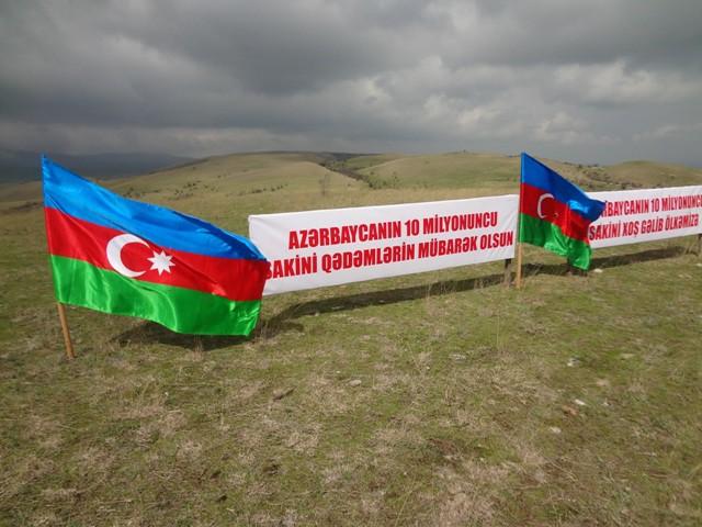 10 milyonuncu sakinin dünyaya gəlməsi şərəfinə Şəkidə at yürüşü təşkil edilib (FOTO)