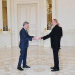 Prezident İlham Əliyev Argentinanın Azərbaycanda yeni təyin olunmuş səfirinin etimadnaməsini qəbul edib (YENİLƏNİB) (FOTO)