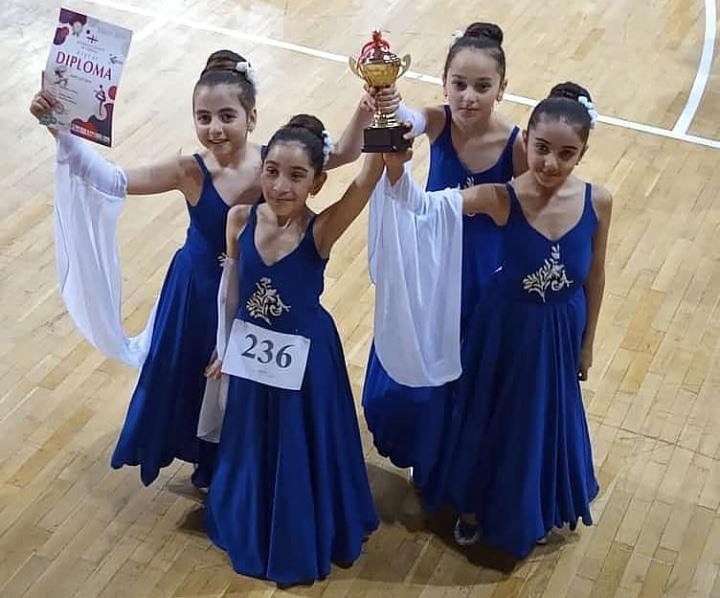 "Qarabağ" rəqs kollektivi ermənilərə qalib gəlib (FOTO)