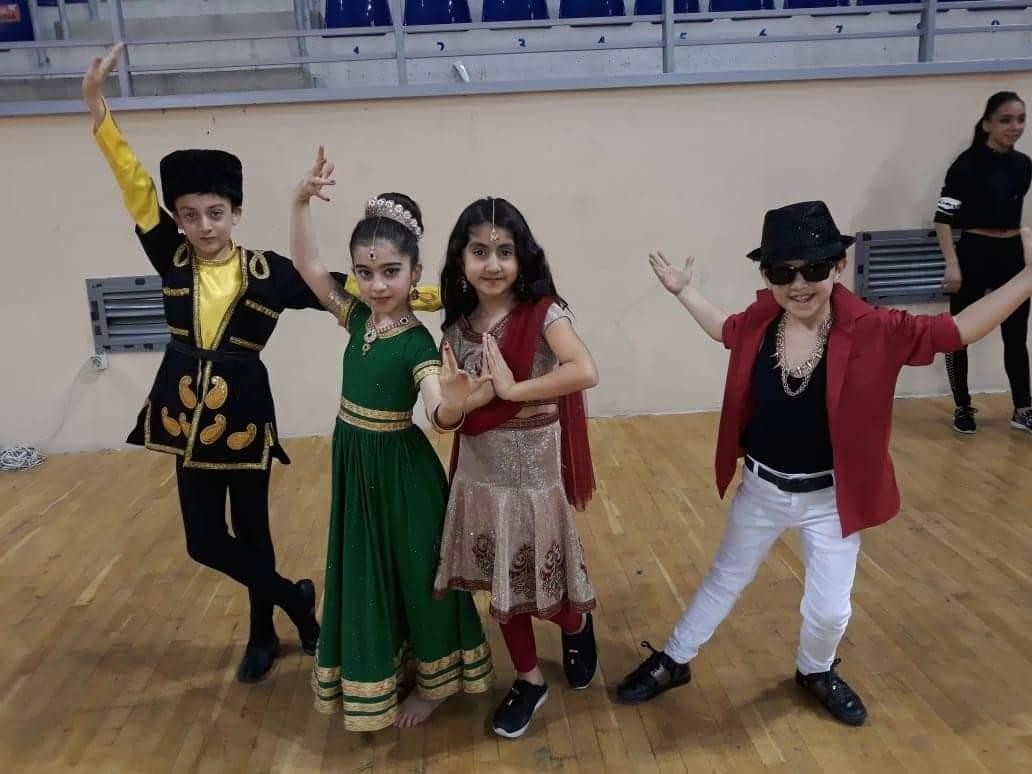 "Qarabağ" rəqs kollektivi ermənilərə qalib gəlib (FOTO)