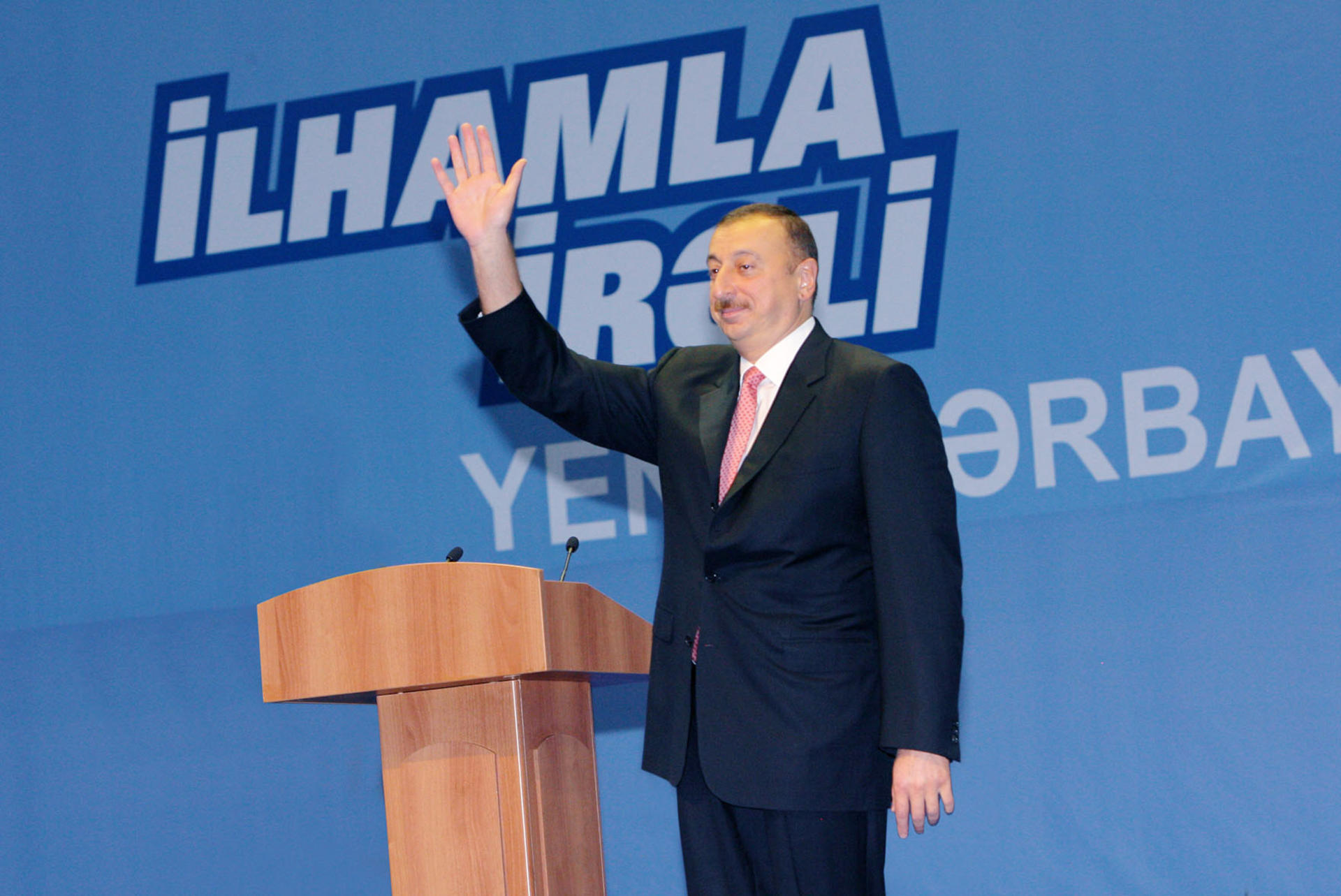 Prezident İlham Əliyev verdiyi vədləri qətiyyətlə və istənilən şəraitdə yerinə yetirir