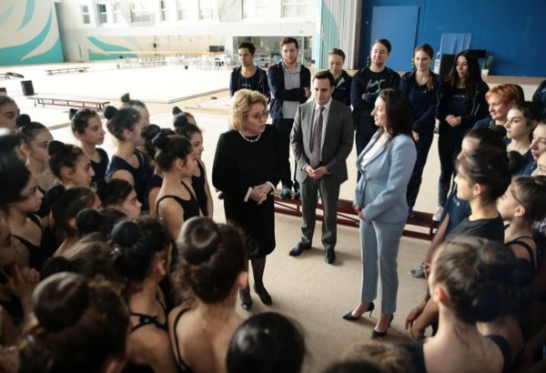 Valentina Matviyenko bədii gimnastika üzrə milli komandamızla görüşüb (FOTO)