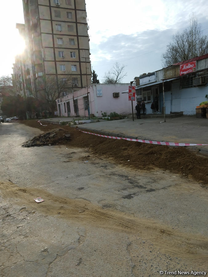 "Azərsu": Sakinlərin ixtiyarı var ki, su çənlərini saxlasın – Həmin ərazilərə yalnız gələcəkdə fasiləsiz su verilə bilər (ÖZƏL)