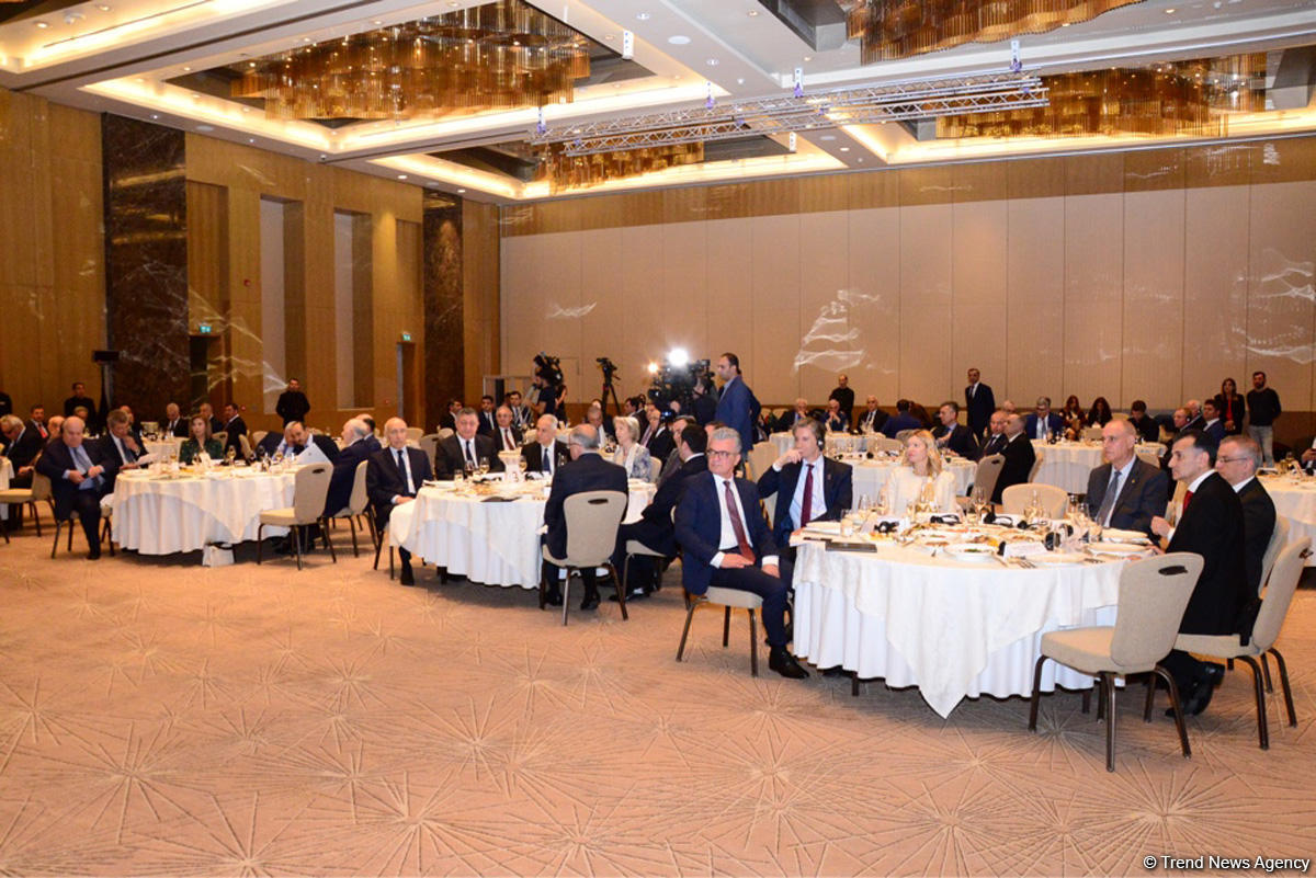 Bakıda “Azərbaycan və Böyük Britaniya əməkdaşlığının 100 illiyi” kitabının təqdimatı olub (FOTO) (YENİLƏNİB)