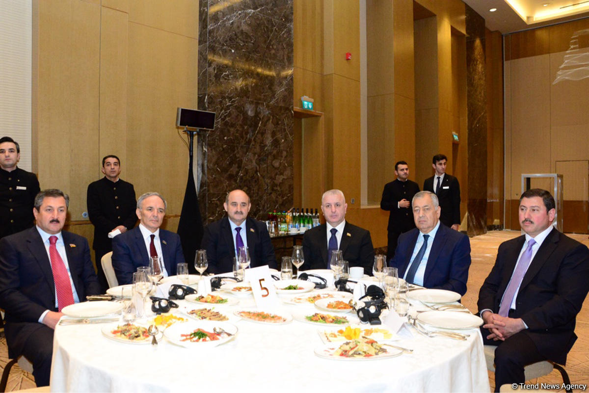 Bakıda “Azərbaycan və Böyük Britaniya əməkdaşlığının 100 illiyi” kitabının təqdimatı olub (FOTO) (YENİLƏNİB)