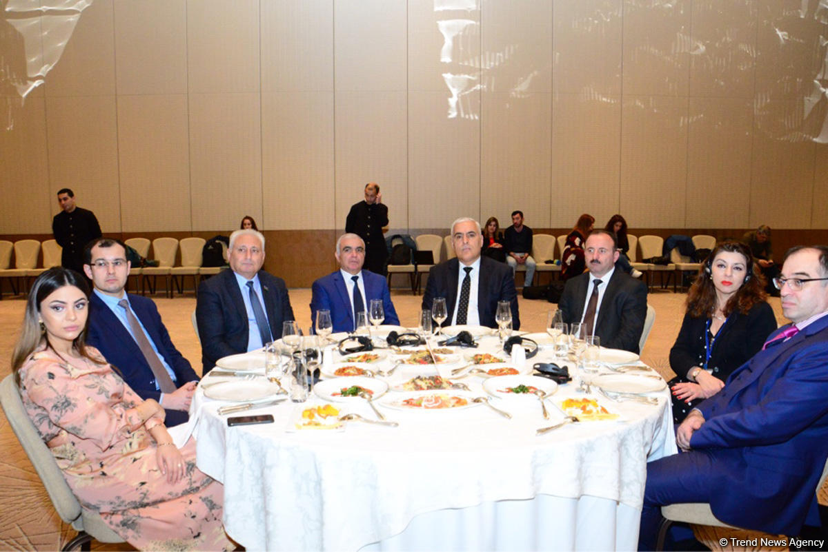 Bakıda “Azərbaycan və Böyük Britaniya əməkdaşlığının 100 illiyi” kitabının təqdimatı olub (FOTO) (YENİLƏNİB)