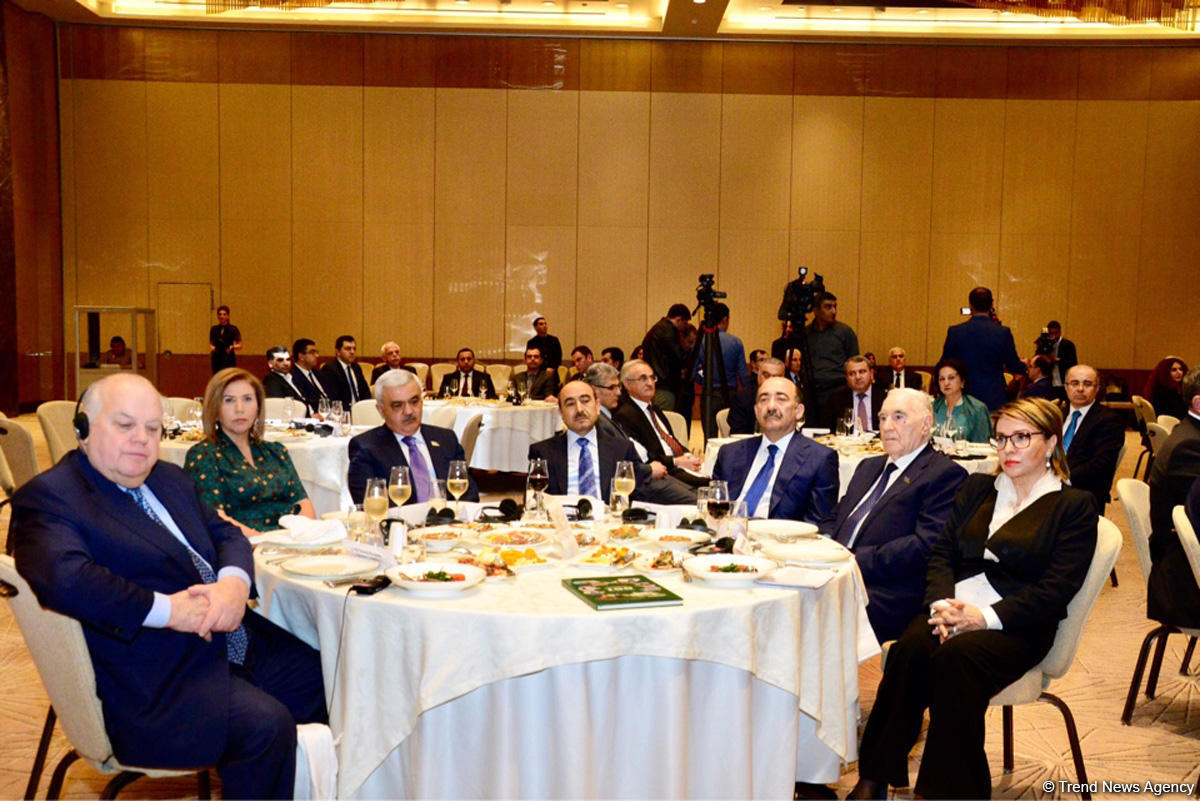 Bakıda “Azərbaycan və Böyük Britaniya əməkdaşlığının 100 illiyi” kitabının təqdimatı olub (FOTO) (YENİLƏNİB)