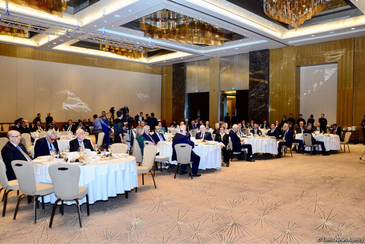 Bakıda “Azərbaycan və Böyük Britaniya əməkdaşlığının 100 illiyi” kitabının təqdimatı olub (FOTO) (YENİLƏNİB)