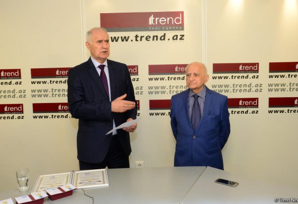TREND-in əməkdaşları Azərbaycan təhlükəsizlik orqanlarının 100 illik yubileyinin fəal işıqlandırılmasına görə mükafatlandırılıblar (FOTO)