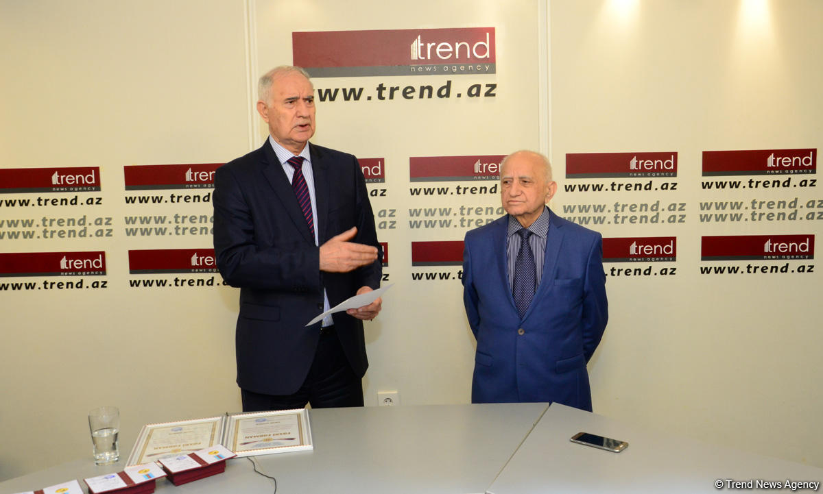 TREND-in əməkdaşları Azərbaycan təhlükəsizlik orqanlarının 100 illik yubileyinin fəal işıqlandırılmasına görə mükafatlandırılıblar (FOTO)