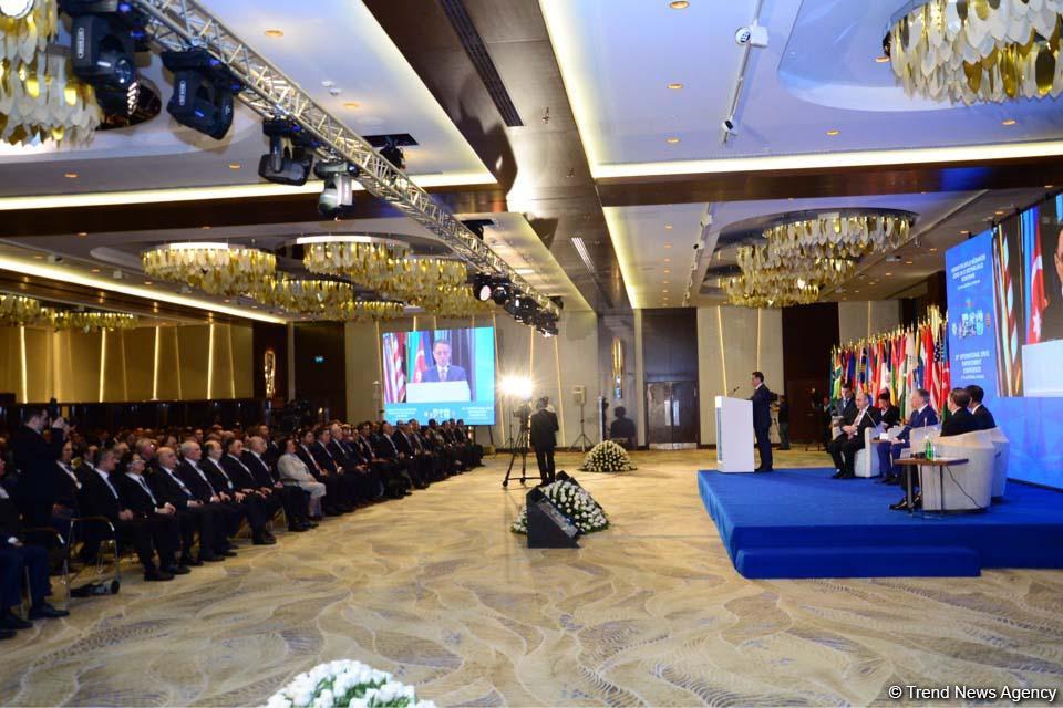 Bakıda narkotiklərin qanunsuz dövriyyəsinə qarşı qlobal mübarizə məsələləri müzakirə olunur (FOTO)