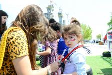 Formula 1 azarkeşləri Bakı bulvarında (FOTO)