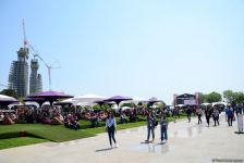 Formula 1 azarkeşləri Bakı bulvarında (FOTO)