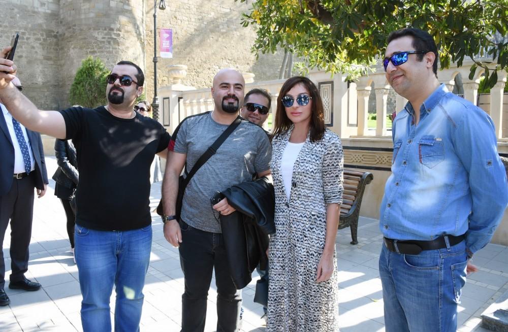 Birinci vitse-prezident Mehriban Əliyeva: Qala divarının heç bir daşına da ziyan vurmaq olmaz və heç zaman vurulmayacaq (FOTO)