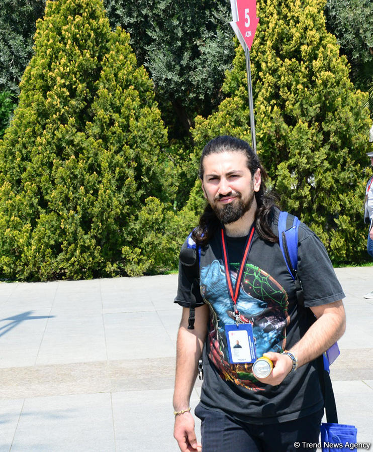 Formula 1 azarkeşləri Bakı bulvarında (FOTO)