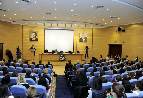 Akademik Zərifə Əliyevanın anadan olmasının 96 illiyinə həsr olunmuş “Oftalmologiyanın aktual məsələləri” adlı elmi konfrans keçirilib (FOTO)