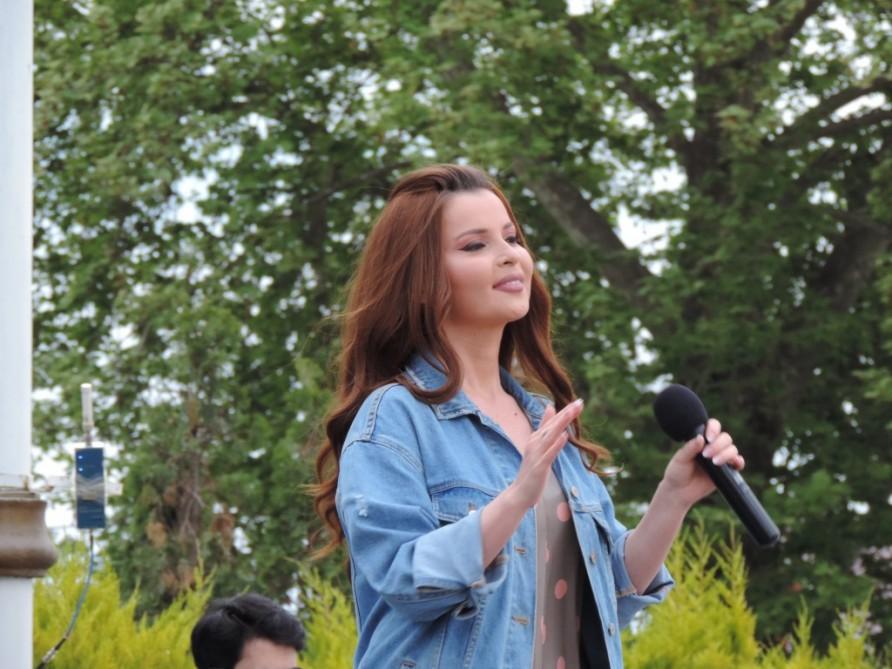 Heydər Əliyev Fondu Xaçmaz sakinləri üçün konsert proqramı təqdim edib (FOTO)