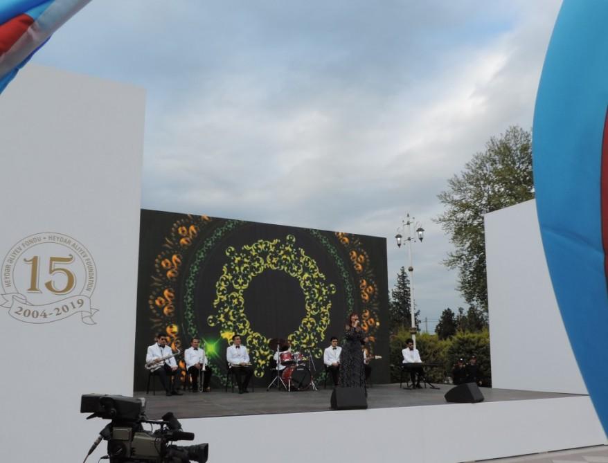 Heydər Əliyev Fondu Xaçmaz sakinləri üçün konsert proqramı təqdim edib (FOTO)