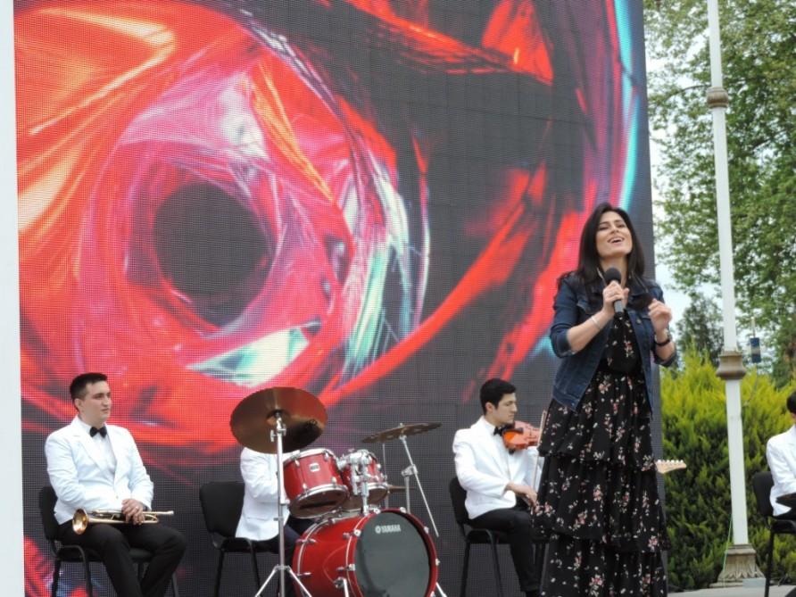 Heydər Əliyev Fondu Xaçmaz sakinləri üçün konsert proqramı təqdim edib (FOTO)