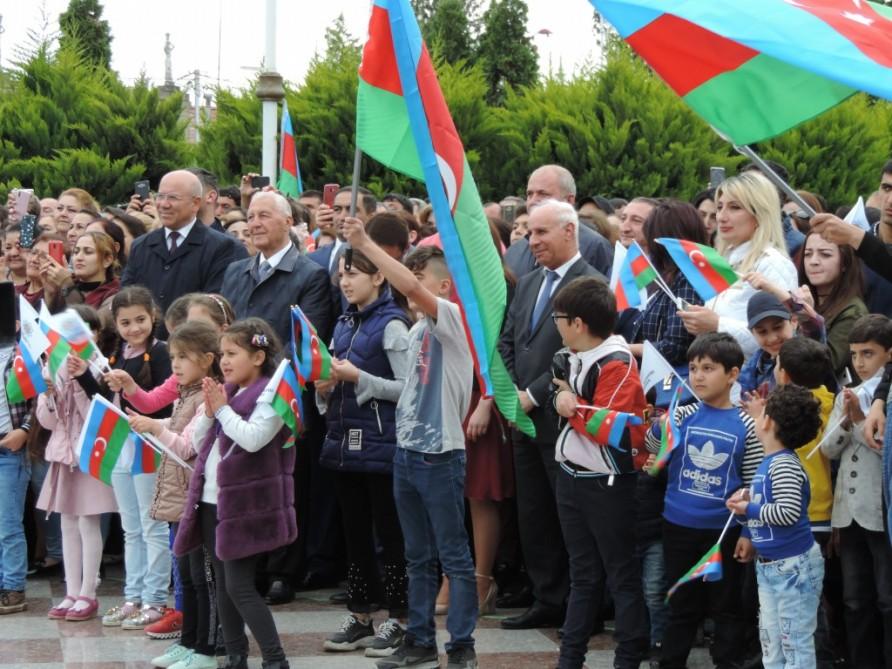 Heydər Əliyev Fondu Xaçmaz sakinləri üçün konsert proqramı təqdim edib (FOTO)
