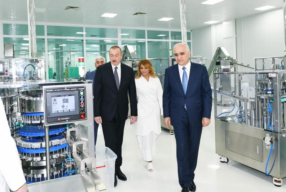 Prezident İlham Əliyev Pirallahı Sənaye Parkında "Diamed Co" şpris istehsalı zavodunun açılışında iştirak edib (FOTO) (YENİLƏNİB)
