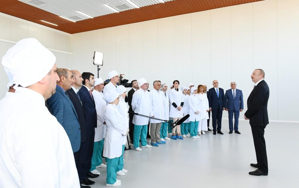 Prezident İlham Əliyev Pirallahı Sənaye Parkında "Diamed Co" şpris istehsalı zavodunun açılışında iştirak edib (FOTO) (YENİLƏNİB)