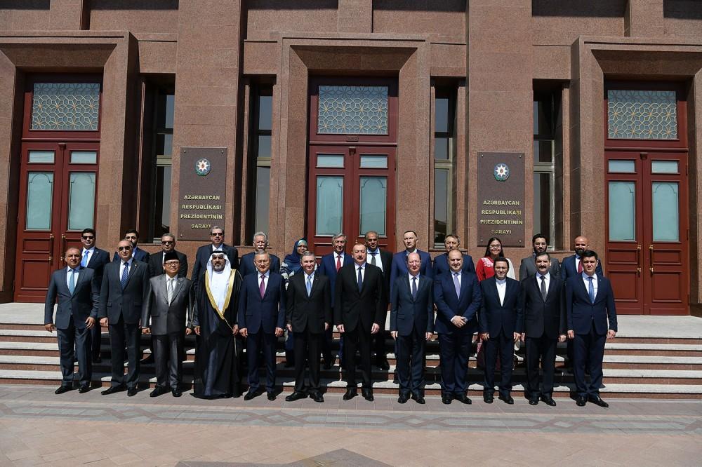 Prezident İlham Əliyev müsəlman ölkələrinin Azərbaycandakı səfirlərini və diplomatik nümayəndəliklərinin rəhbərlərini qəbul edib (YENİLƏNİB-2) (FOTO)