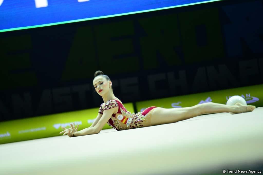 Bakıda bədii gimnastika üzrə 35-ci Avropa Çempionatının ikinci günü start götürüb (FOTO)