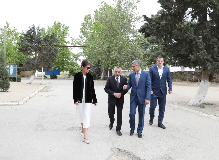 Azərbaycanın Birinci vitse-prezidenti Mehriban Əliyeva Bakının Kürdəxanı qəsəbəsində olub (FOTO)