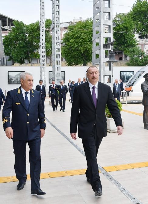Prezident İlham Əliyev Sabunçu dəmir yolu vağzalı kompleksinin açılışında iştirak edib (YENİLƏNİB) (FOTO)