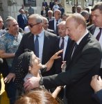 Prezident İlham Əliyev və birinci xanım Mehriban Əliyeva Təzəpir məscidinin qarşısındakı bağın və Füzuli küçəsi boyunca salınmış Mərkəzi Parkın açılışında iştirak ediblər (YENİLƏNİB) (FOTO)