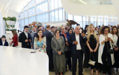 Heydər Əliyev Fondunun vitse-prezidenti Leyla Əliyeva dünya şöhrətli rəssam Zurab Seretelinin sərgisinin açılış mərasimində iştirak edib (FOTO)