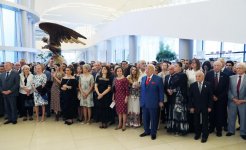 Heydər Əliyev Fondunun vitse-prezidenti Leyla Əliyeva dünya şöhrətli rəssam Zurab Seretelinin sərgisinin açılış mərasimində iştirak edib (FOTO)