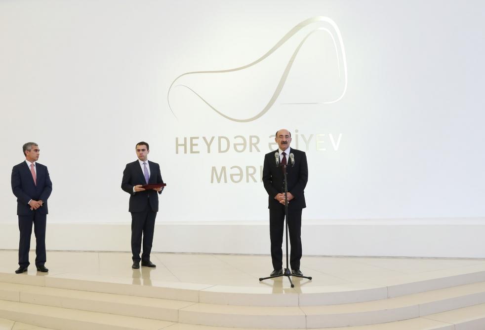 Heydər Əliyev Fondunun vitse-prezidenti Leyla Əliyeva dünya şöhrətli rəssam Zurab Seretelinin sərgisinin açılış mərasimində iştirak edib (FOTO)