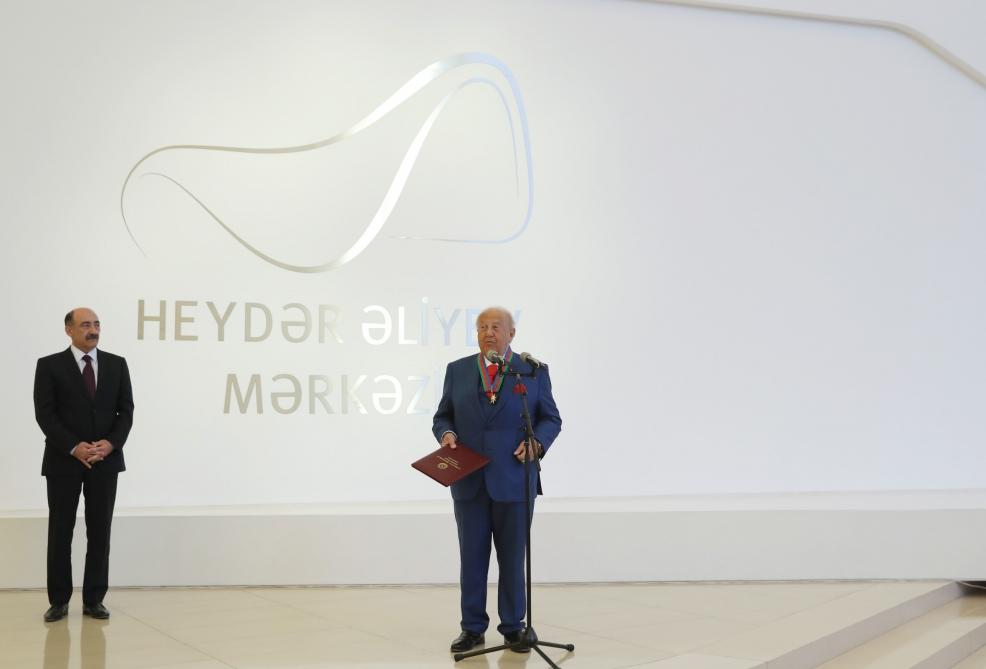 Heydər Əliyev Fondunun vitse-prezidenti Leyla Əliyeva dünya şöhrətli rəssam Zurab Seretelinin sərgisinin açılış mərasimində iştirak edib (FOTO)