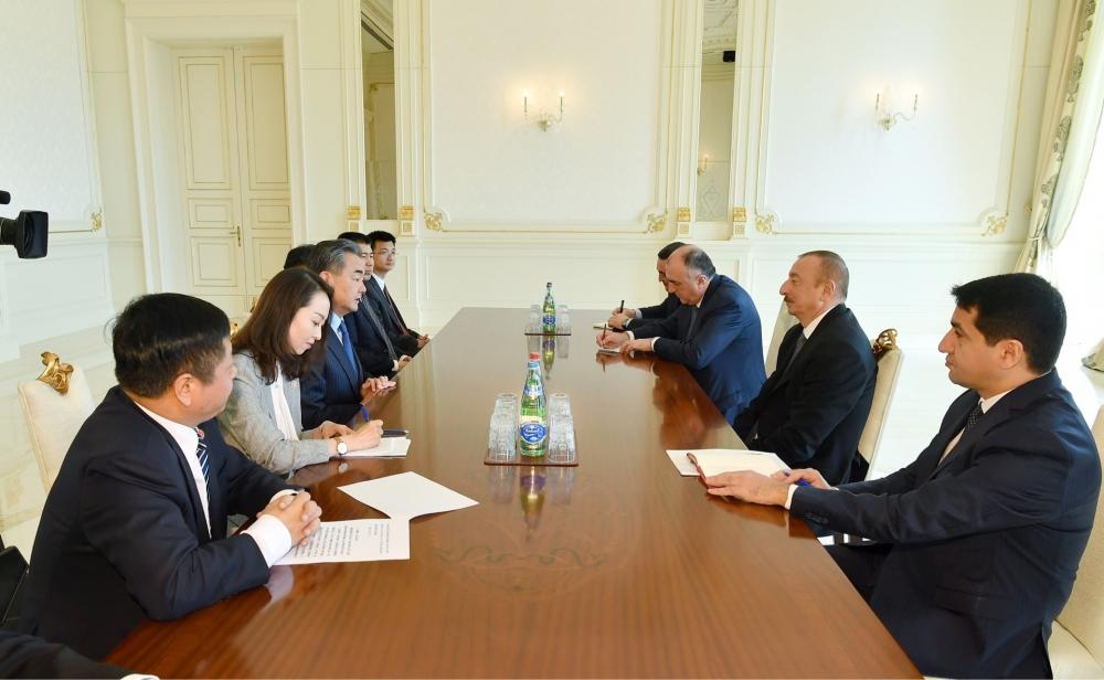 Prezident İlham Əliyev: Azərbaycan Asiya və Avropa arasında vacib tranzit məntəqəsinə çevrilib və nəqliyyat sahəsinin inkişaf etdirilməsi prioritetlərdən biridir (YENİLƏNİB) (FOTO)