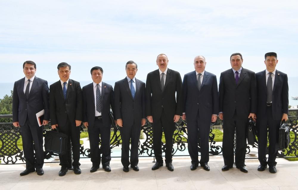Prezident İlham Əliyev: Azərbaycan Asiya və Avropa arasında vacib tranzit məntəqəsinə çevrilib və nəqliyyat sahəsinin inkişaf etdirilməsi prioritetlərdən biridir (YENİLƏNİB) (FOTO)