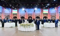 Prezident İlham Əliyev və birinci xanım Mehriban Əliyeva 28 May – Respublika Günü münasibətilə keçirilən rəsmi qəbulda iştirak ediblər (YENİLƏNİB) (FOTO)