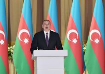 Prezident İlham Əliyev və birinci xanım Mehriban Əliyeva 28 May – Respublika Günü münasibətilə keçirilən rəsmi qəbulda iştirak ediblər (YENİLƏNİB) (FOTO)